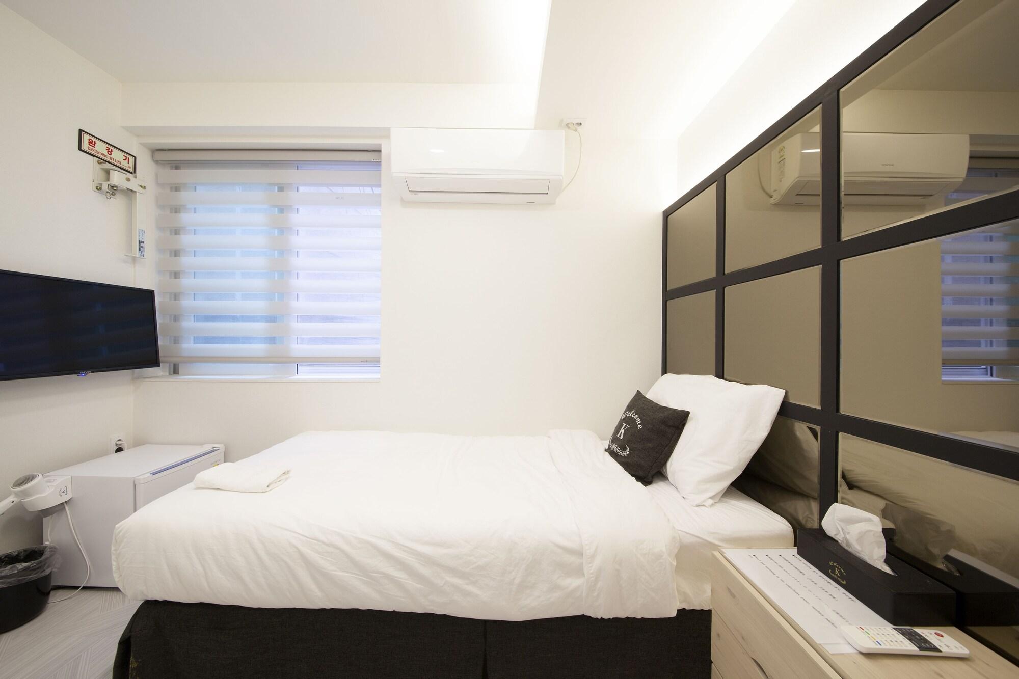 K-Guesthouse Seomyeon 1 ปูซาน ภายนอก รูปภาพ
